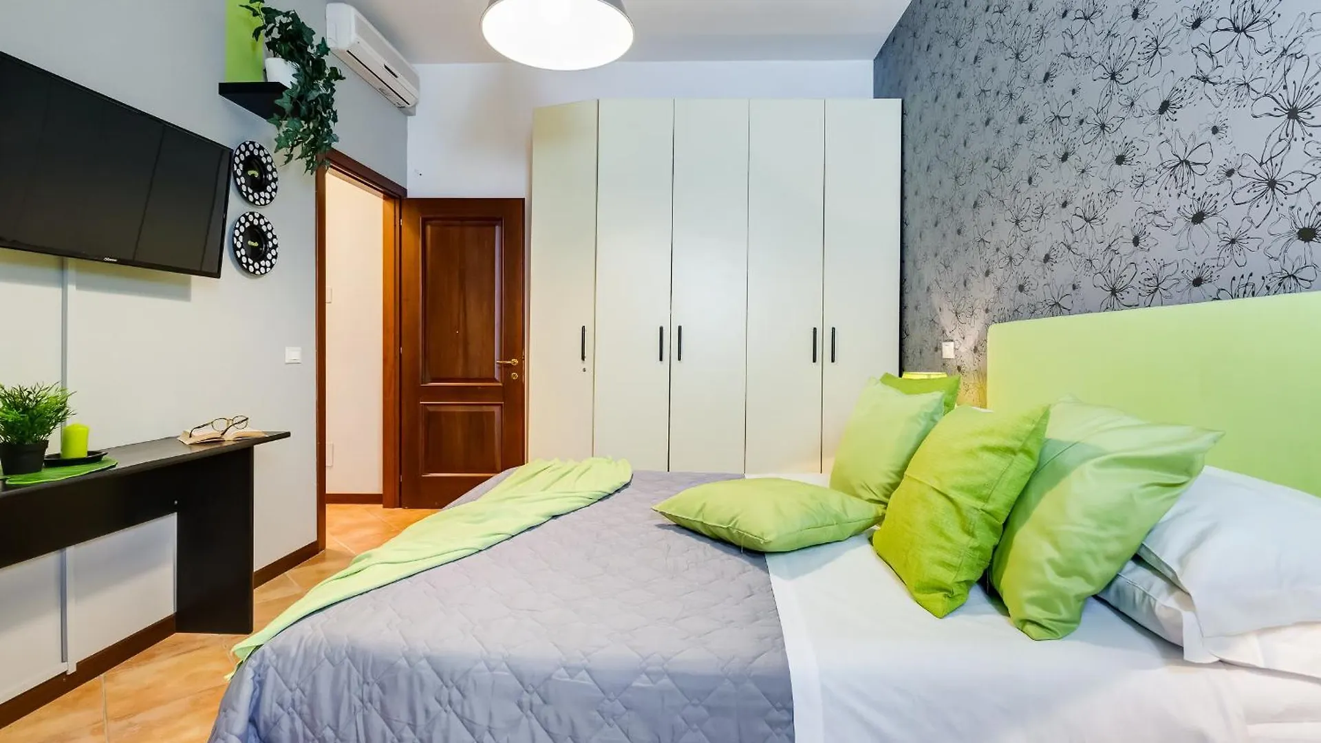 Ghetto Apartment Rome Italy